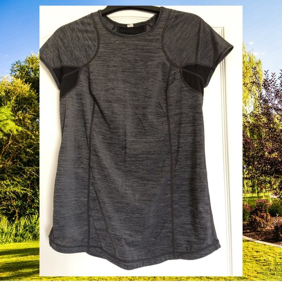 Lululemon grey lightweight top size 4. with lace - Picture 2 of 4